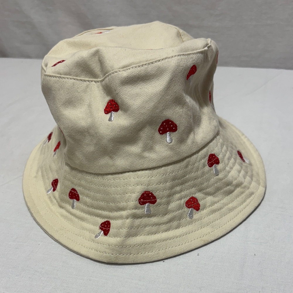 Cream Bucket Hat with Red Mushroom Embroidery